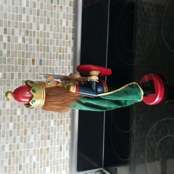 Wooden Nutcracker King 18" Tall - Picture 5 of 9